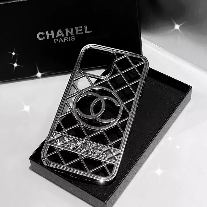 最高級ブランドChanel iphone 16 個性透かし彫りケース   電気メッキブランドロゴシャネル iphone 16 スマホケース個性ファッション