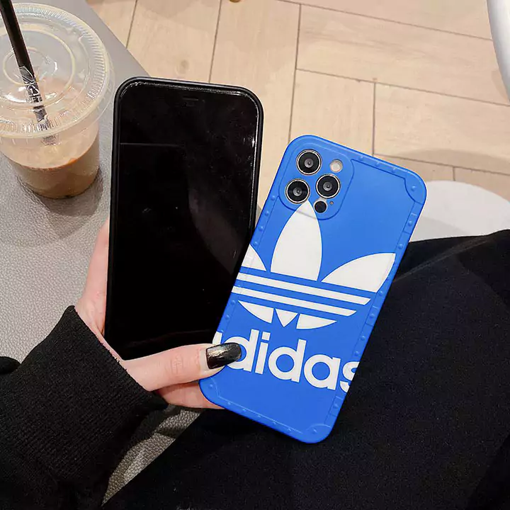 人気Adidasブランドロゴ iphone 16 ケース/スポーツ風アディダスブランド iphone 15 ケース高品質コピー通販店