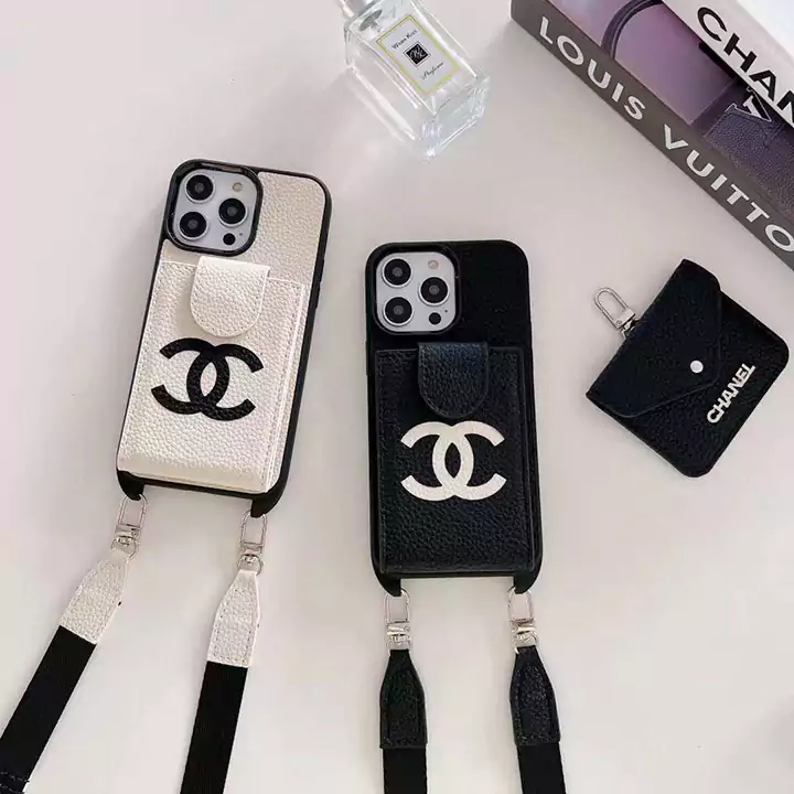 高级ブランドロゴChanel iphone 15 多機能ケース ストラップ付き持ち運びが容易 ライチテクスチャ携帯ケース、イヤホンケースセット値段安い  